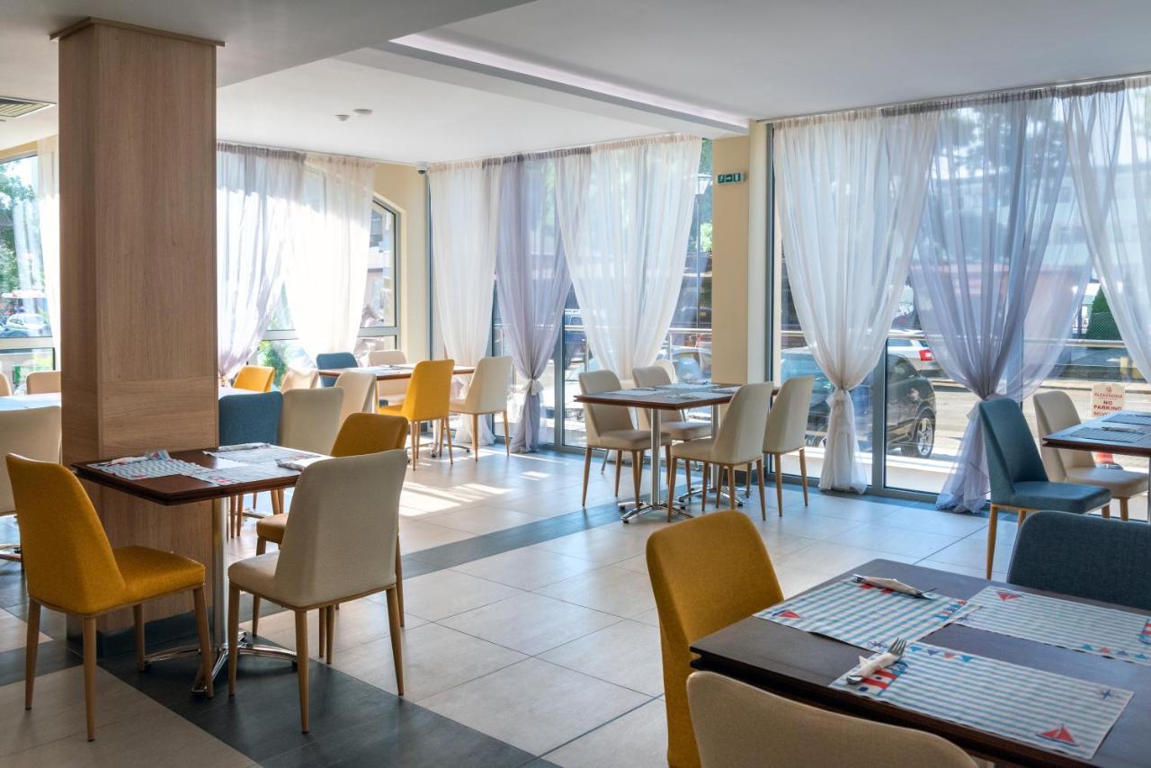 Belvedere Hotel Primorsko Luaran gambar
