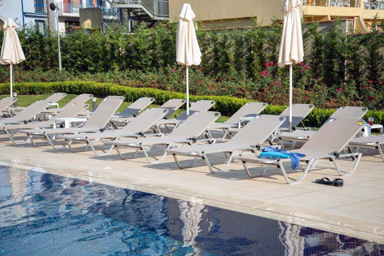 Belvedere Hotel Primorsko Luaran gambar