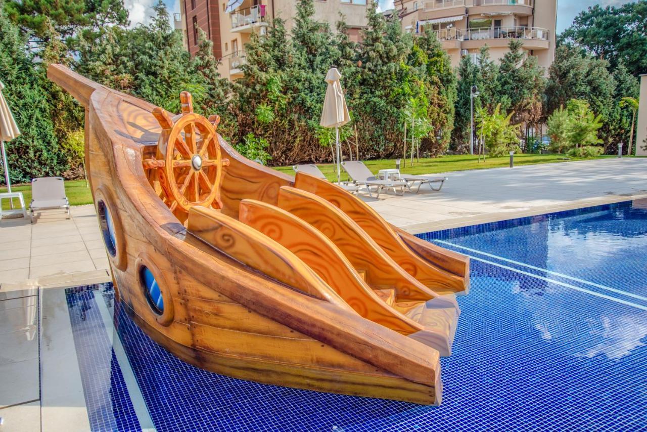 Belvedere Hotel Primorsko Luaran gambar