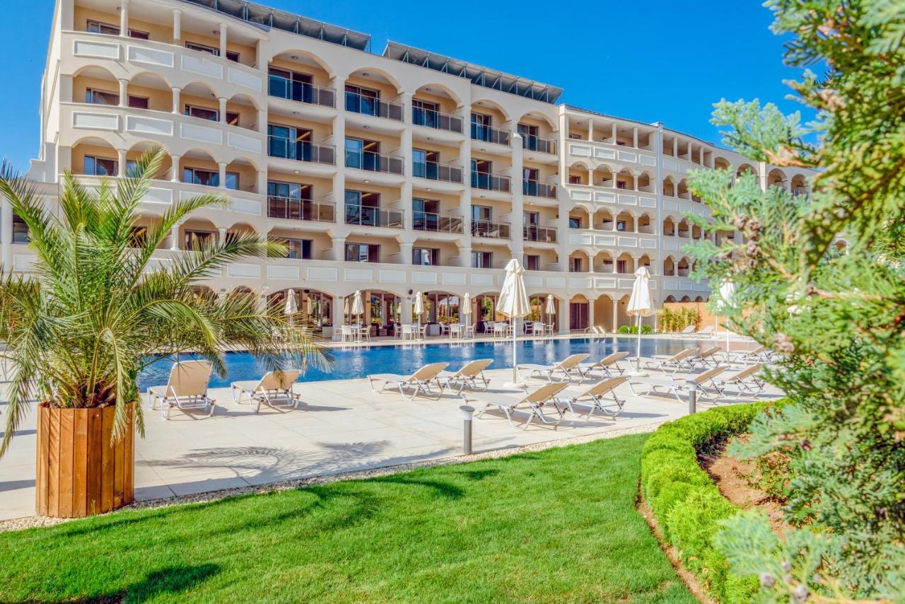 Belvedere Hotel Primorsko Luaran gambar