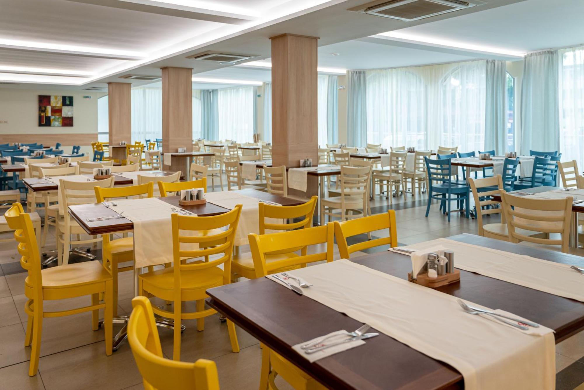 Belvedere Hotel Primorsko Luaran gambar