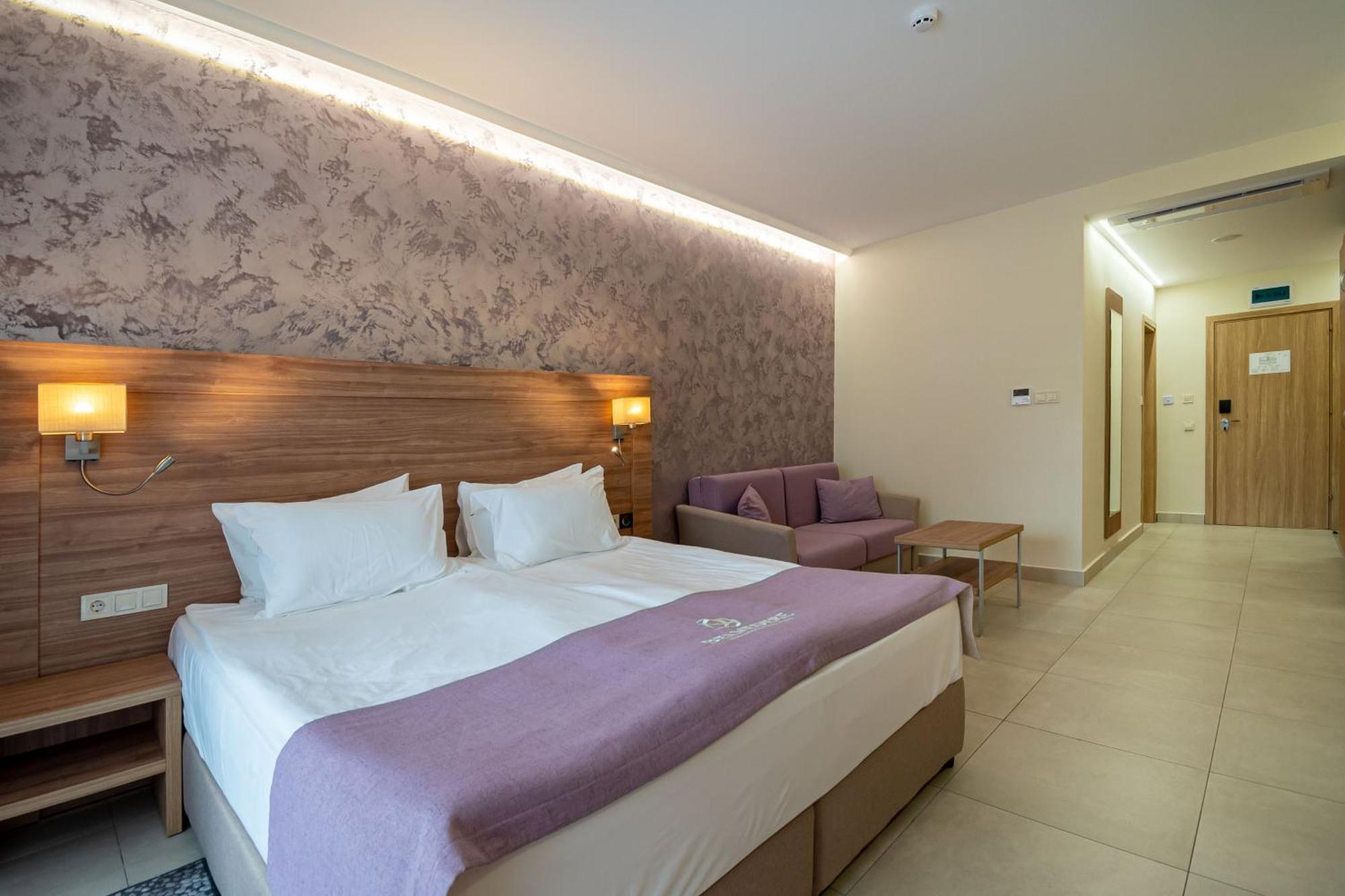 Belvedere Hotel Primorsko Luaran gambar