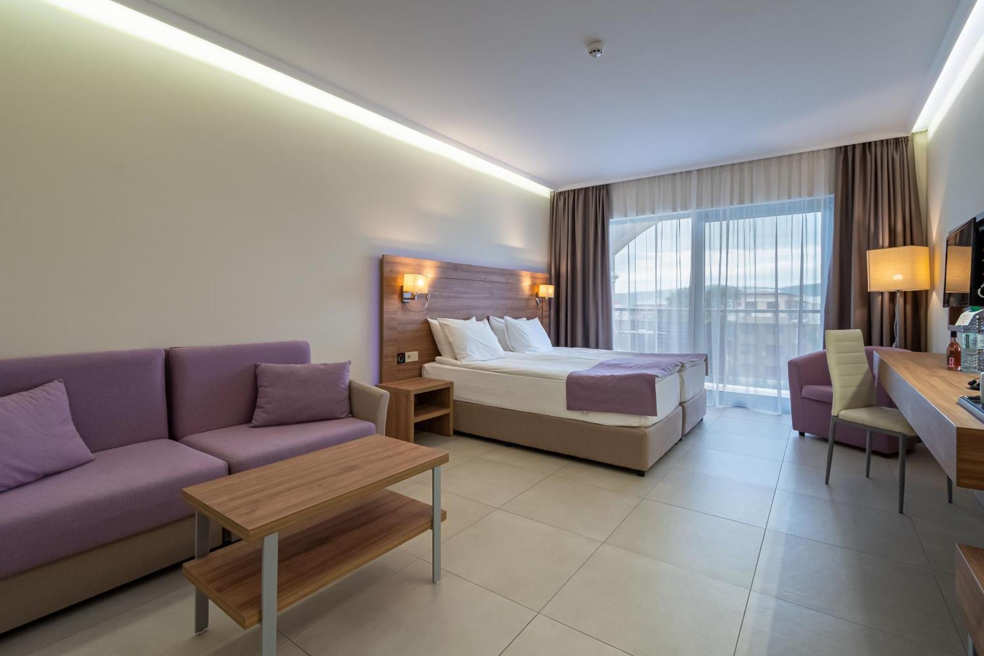 Belvedere Hotel Primorsko Luaran gambar