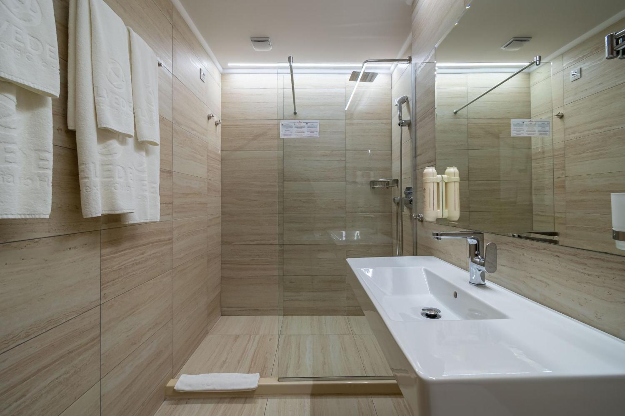 Belvedere Hotel Primorsko Luaran gambar